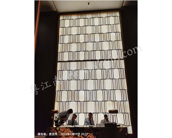 不銹鋼玻璃屏風 